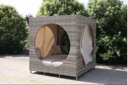 Bali Transitional Designed Daybed With Cushions, Beige