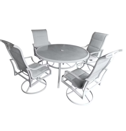 Furniture Outdoor Relaxing Recliners and Table for Lunch Time