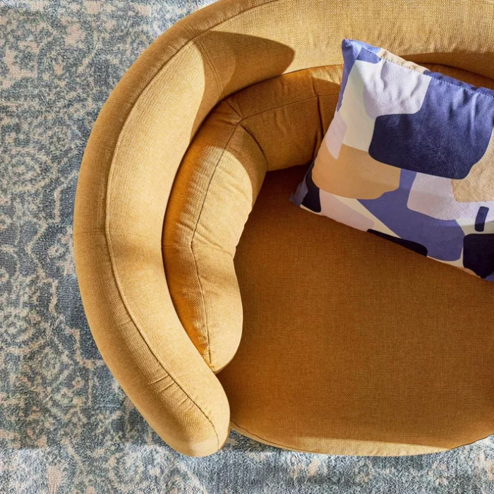 amster armchair 2 dubai sharjah abu dhabi