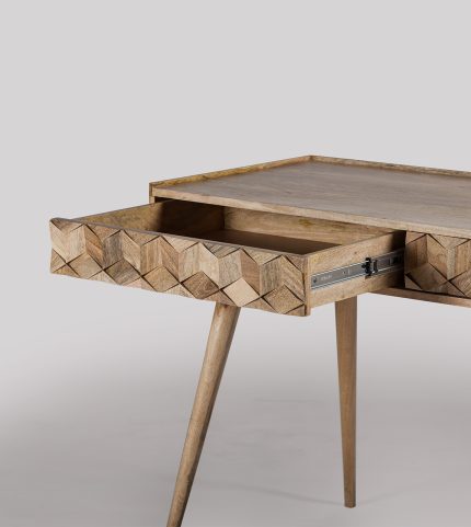 terning wooden desk 2 dubai sharjah abu dhabi