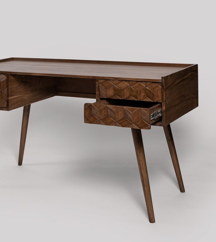 terning wooden desk a 2 dubai sharjah abu dhabi